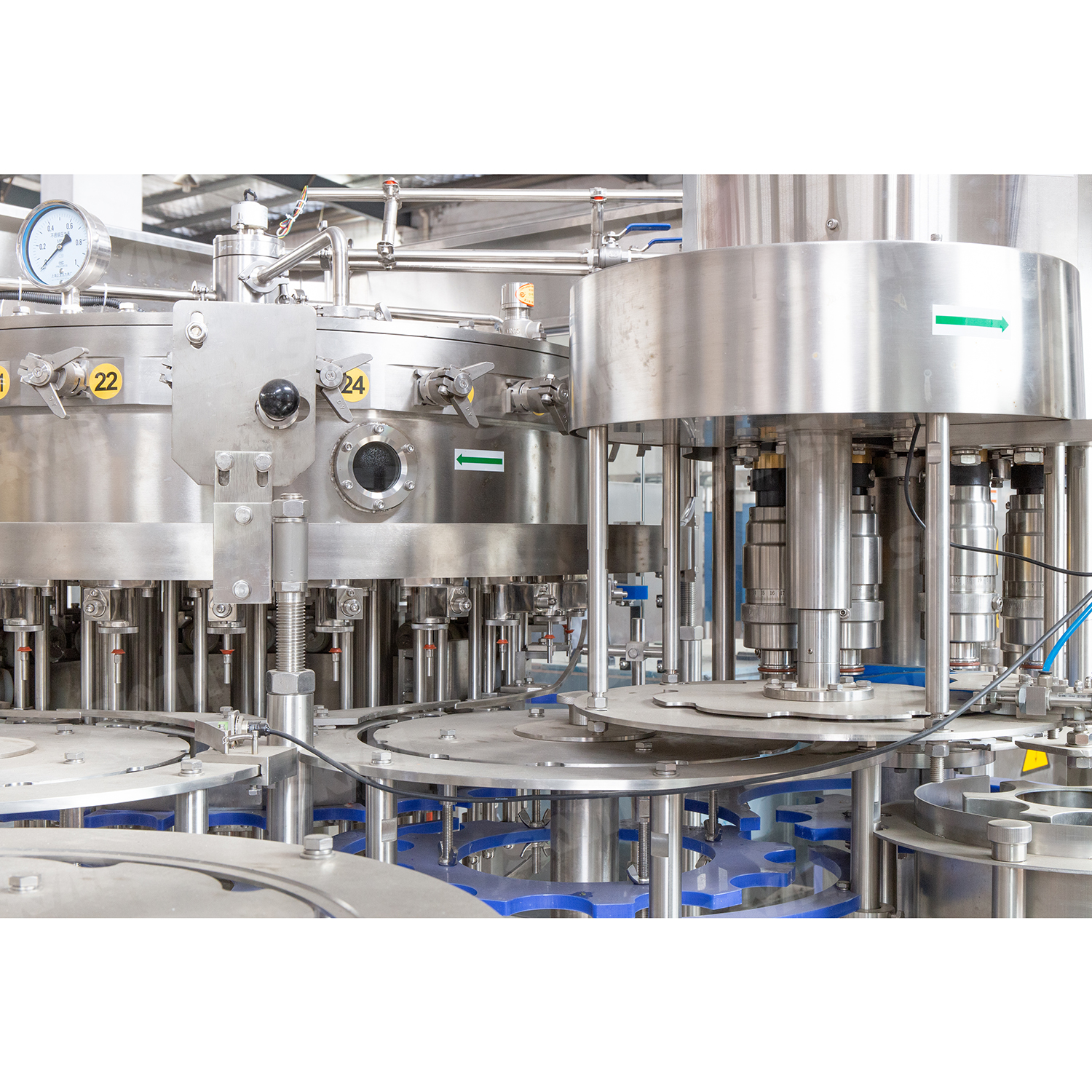 DCGF32-32-10 Carbonated Drink Beverage Filling Machine from China